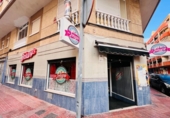 Restaurante en venta con inquilinos con 179m² en Torrevieja, Avenida Diego Ramírez Pastor foto