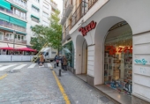 Local comercial en venta con 193m² en Granada foto