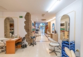 Local comercial en venta con 193m² en Granada foto