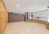 Local comercial en venta con 186m² en Granada, en la zona de Albayda, Calle Guerra foto