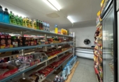 Local comercial
en venda amb llogaters
amb 220m² a Esplugues de Llobregat foto