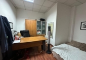59m² offices for sale in Cornellà de Llobregat, photo