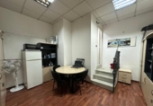 59m² offices for sale in Cornellà de Llobregat, photo