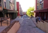 90m² commercial premises for sale in Granada, Calle Puerta Los Guzmanes photo