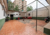 140m² commercial premises for sale in Granada, Calle Luz Casanova photo