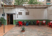 140m² commercial premises for sale in Granada, Calle Luz Casanova photo