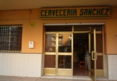 96m² bar for sale in Gandía, Calle Bairén photo