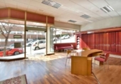 Local comercial en venta con 141m² en Sant Feliu de Llobregat, Passeig del Comte de Vilardaga foto