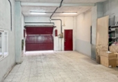 Local comercial en venta con 160m² en Madrid, en la zona de Almendrales, Calle de los Ferroviarios foto