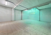 Local comercial en venta con 160m² en Madrid, en la zona de Almendrales, Calle de los Ferroviarios foto