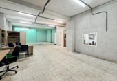 Local comercial en venta con 160m² en Madrid, en la zona de Almendrales, Calle de los Ferroviarios foto