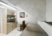 Local comercial en venta con 160m² en Madrid, en la zona de Almendrales, Calle de los Ferroviarios foto