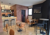 79m² cafeteria for sale in Sant Joan de Vilatorrada, Carrer de Manresa photo