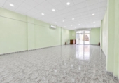 Local comercial
en venda
amb 84m² a el Pilar de la Foradada, Calle Tajo foto