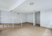 30m² commercial premises for sale in Granada, in the area of San Antón Neighborhood, Calle Agustina de Aragón photo