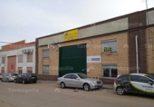 Nave Industrial en venta con 916m² en Villares de la Reina, Calle Villalba foto
