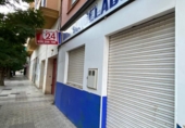 187m² locaux commerciaux pour vente à Badajoz, dans le quartier de San Roque, Calle Blas García Molina photo
