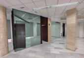 Local comercial
en venda
amb 518m² a Còrdova, a la zona de Santiago, Calle Sevilla foto