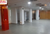 Local comercial en venta con 220m² en Elche foto