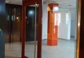 Local comercial en venta con 220m² en Elche foto