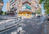 Local comercial en venta con 472m² en Granada, en la zona de Pajaritos foto