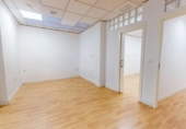 68m² commercial premises for sale in Posadas, Avenida Blas Infante photo