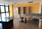 Nau
en venda
amb 1421m² a Bergondo foto