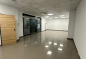 1100m² warehouse industrial for rent in Cornellà de Llobregat photo