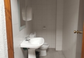 Local comercial en alquiler con 620m² en Granada, en la zona de Angustias foto