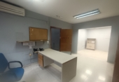 Local comercial en alquiler con 620m² en Granada, en la zona de Angustias foto
