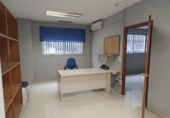 Local comercial en alquiler con 620m² en Granada, en la zona de Angustias foto