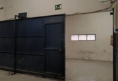 Local comercial en alquiler con 620m² en Granada, en la zona de Angustias foto