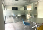 228m² office for rent in Madrid, in the area of El Viso photo