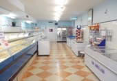 Local comercial en venta con 187m² en Badajoz foto