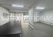 147m² bureaux pour location à Barcelone, dans le quartier de le Parc i la Llacuna del Poblenou, Carrer de Llull photo