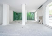 262m² commercial premises for sale in Seville photo