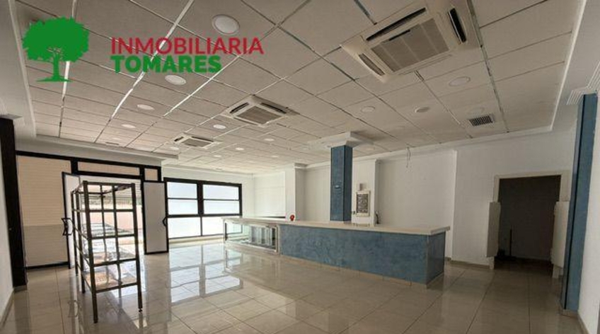 Local comercial