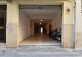 100m² commercial premises for sale in Vilanova i la Geltrú, in the area of Centrevila, Plaça de Soler i Carbonell photo