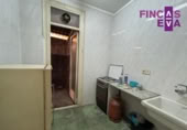57m² commercial premises for sale in Barcelona, in the area of the Sagrada Família, Carrer del Consell de Cent photo