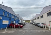303m² warehouse industrial for sale in Valdemoro, Calle París photo