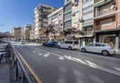 64m² commercial premises for sale in Granada, in the area of Lower Casillas, Calle Monachil photo