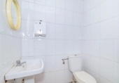 Local comercial en venta con 112m² en Granada foto
