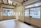 50m² locaux commerciaux pour location à Barcelone, dans le quartier de Galvany, Carrer de Santaló photo