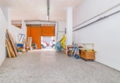 109m² commercial premises for sale in Granada, in the area of Youth, Calle Ramón y Cajal photo