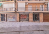 Local comercial en venta con 257m² en Granada foto