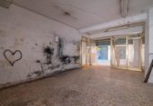 Local comercial en venta con 257m² en Granada foto