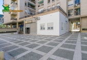 92m² cafétéria pour vente à Grenade, dans le quartier de La Chana, Calle Washington Irving photo