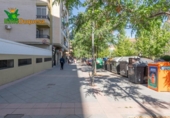 92m² cafétéria pour vente à Grenade, dans le quartier de La Chana, Calle Washington Irving photo