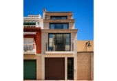 330m² building for sale in Campello, Calle de San Vicente photo