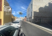 90m² commercial premises for sale in Adeje, Calle de León Felipe photo